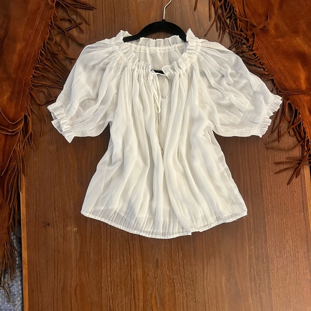 Lightweight Pretty Peasant Blouse